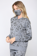 Load image into Gallery viewer, Leopard Skull Knit Mask
